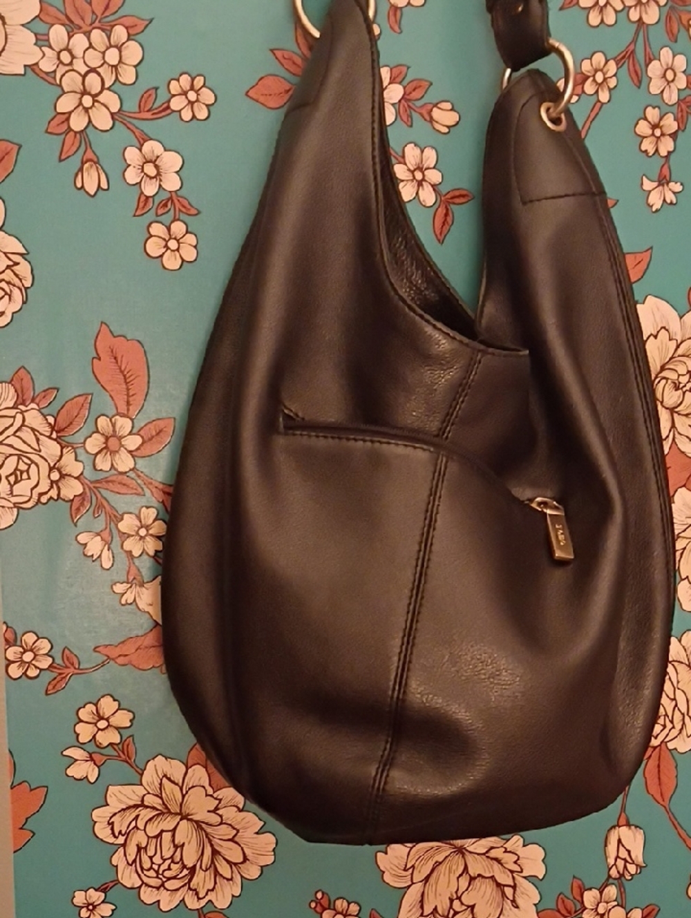 Classic Black Hobo Shoulder Bag - Timeless Everyday Style